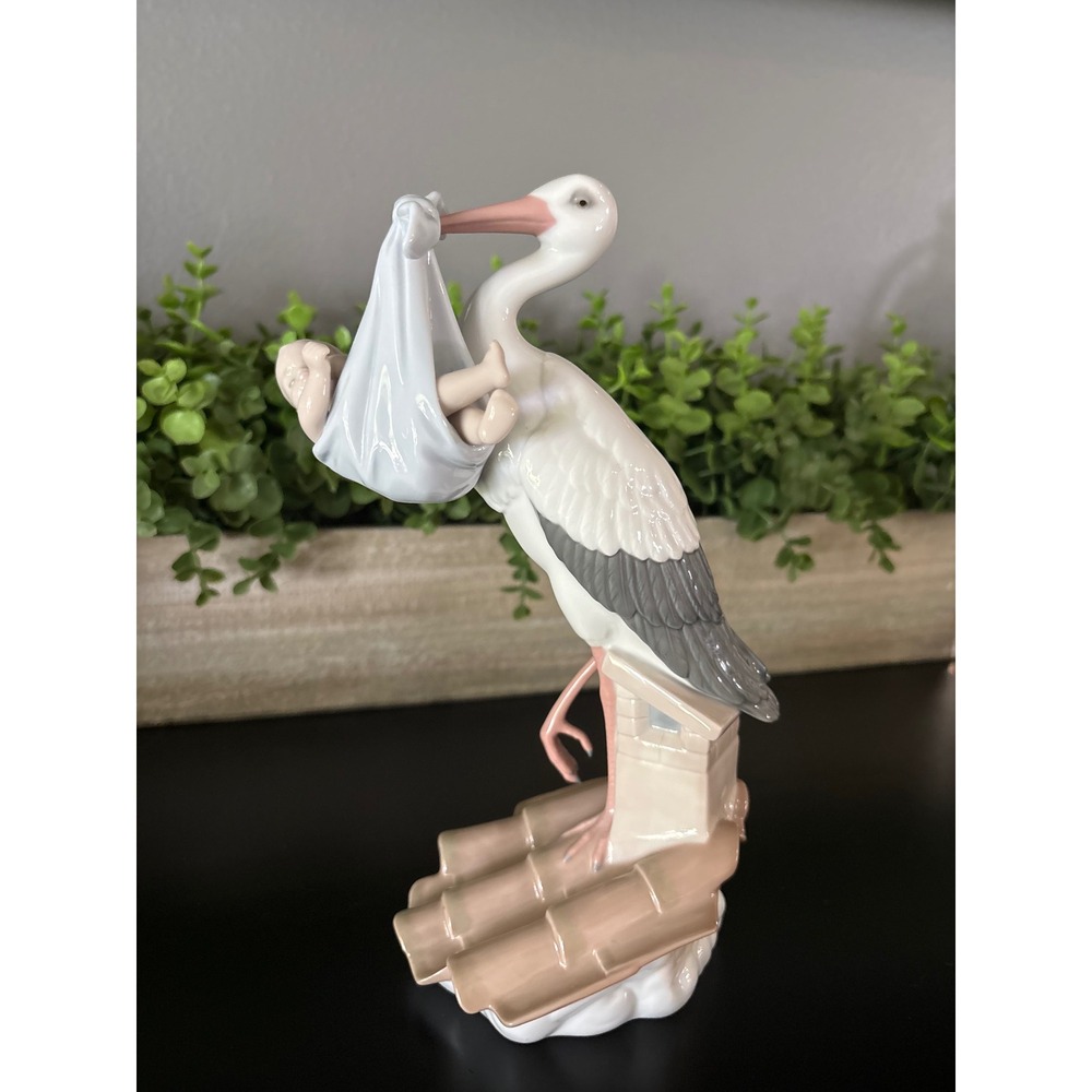 Lladro 6228 It's a Boy Stork Delivering Baby Porcelain Figurine Retired Spain